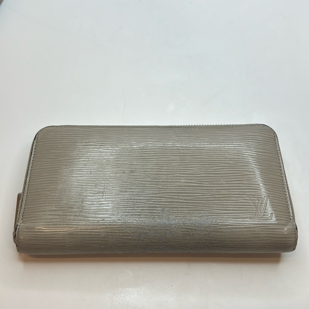 Louis Vuitton Epi Leather Zippy Wallet